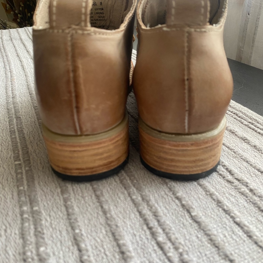 Freebird Mabel slip-on oxfords. - Picture 6 of 7